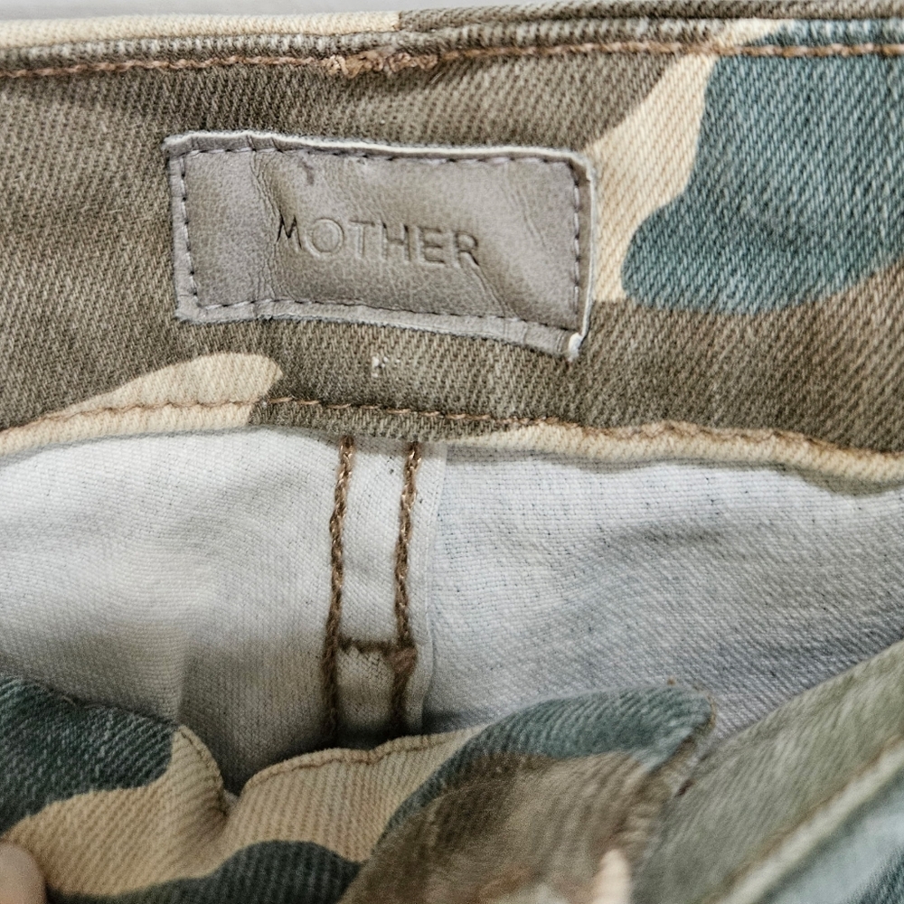 MOTHER Camo High Waisted Looker Ankle Fray - Picture 6 of 13